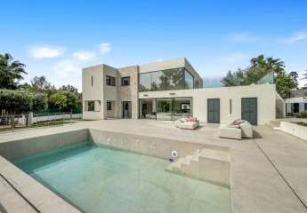 Luxuriöse Villa mit Pool, Garten und hochwertiger Ausstattung in Santa Ponsa