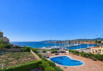 Sanierungsobjekt in Bestlage über Port Adriano mit Wertsteigerungspotenzial