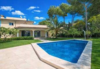 Mediterranes Wohnparadies: Villa mit Pool und großem Garten in Sol de Mallorca