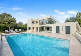 Mediterraner Luxus: Traumvilla mit Pool, Garten und exklusiver Ausstattung in Santa Ponsa