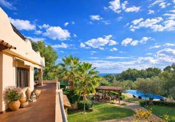 Mediterranes Hideaway: Stilvolle Villa mit Meerblick, Pool und Gästeapartment - Costa d'en Blanes