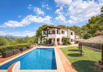 Exklusive Finca auf 16.000 m² – Mediterranes Leben mit Weitblick bis zum Meer