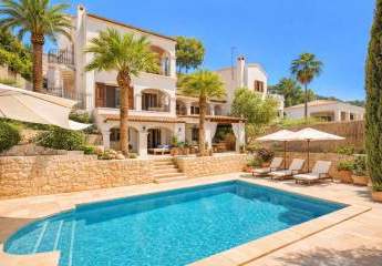 Wo Luxus auf Lebensqualität trifft – Exklusive Villa mit Meerblick