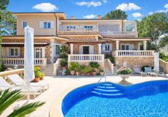 Zwischen Himmel, Pool und Meer – elegante Villa in ruhiger Lage von Costa de la Calma