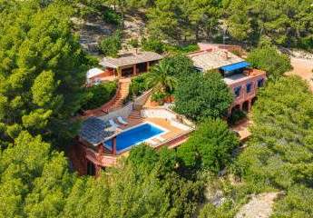 Landhaus-Idylle mit Pool – Ihre private Ruheoase mit Panorama-Meerblick in Son Font