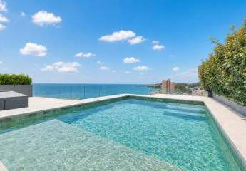 Leben am Meer: Exklusives Duplex-Penthouse mit 105 m² Dachterrasse und privatem Pool