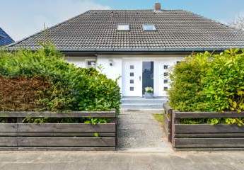 Timmendorfer Strand, Ein-/ Zweifamilienhaus mit großem Grundstück