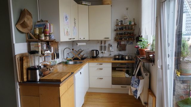 Charmanter Altbau mit sonnigem Balkon, im Herzen von Sülz