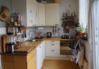 Charmanter Altbau mit sonnigem Balkon, im Herzen von Sülz