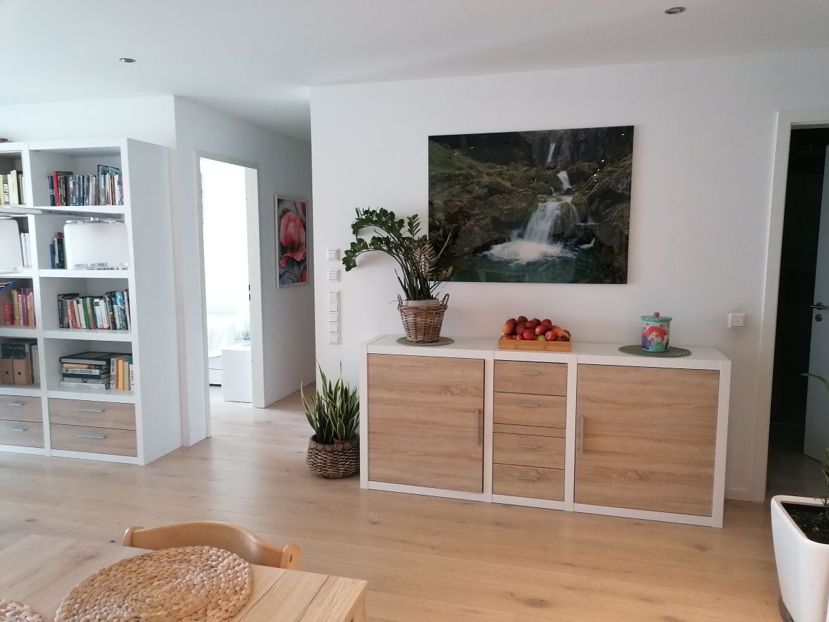 Große 5 Zimmer Wohnung in der Stadt