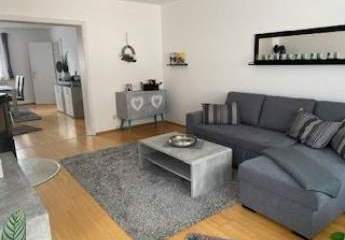 Möblierte, helle 3,5 Zimmerwohnung zu vermieten