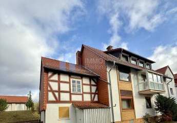 Gepflegtes Dreifamilienhaus in Helsa-Eschenstruth
Ideal für Eigennutzer oder Kapitalanleger