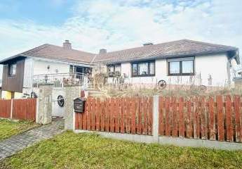 *Ländlicher Bungalow mit viel Potenzial – auf einer Ebene wohnen, naturnah leben*