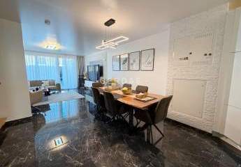 Neuwertiges RMH (BJ 2017) mit 145 m², 5,5 Zimmer, 2 Bädern & Garage