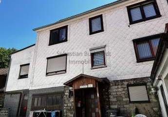 13 % Brutto-Mietrendite! Vermietetes 2-Familienhaus in Frankenhain zu verkaufen!