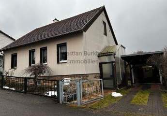 ***Einfamilienhaus mit Ausbaureserve im Dachgeschoss, Garage, Carport und schönem Grundstück