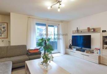 Reserviert: *** vermietete 2-Raum Wohnung mit Balkon und Stellplatz