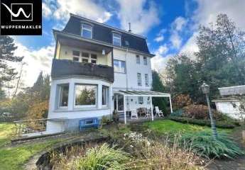 Repräsentative Villa auf parkähnlichen Grundstück...