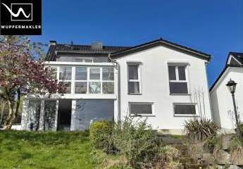 Modernes Familienparadies in Wuppertal-Heckinghausen –  kernsaniertes Einfamilienhaus mit Fernblick