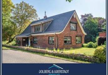Modernisiertes Einfamilienhaus mit Halle 
in St. Michaelisdonn