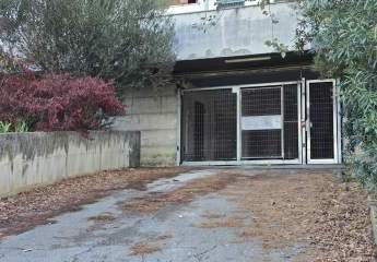 Garage in vendita a Pescara Colli