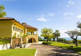 IN VENDITA VILLA A FRANCAVILLA