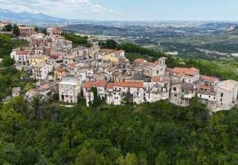 Casa di Borgo in vendita ad Abbateggio