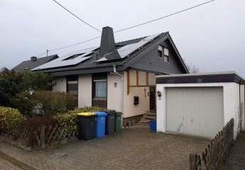 Wohnen für die Großfamilie mit Einlieger-Option und PV + Batteriespeicher