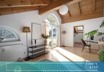 Exklusives Wohnjuwel mit Weitblick über Felder -  Familienwohnung mit drei Sonnenbalkonen