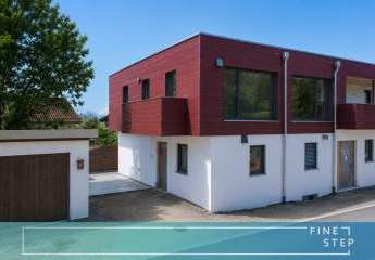 Stadtvilla mit kleinem Garten - Neubau Massivholzhaus am Waldrand mit 180m² Wohnfläche