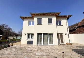Energieeffizienzhaus A+ mit großem Grundstück, Privatsphäre und viel Natur - provisionsfrei!