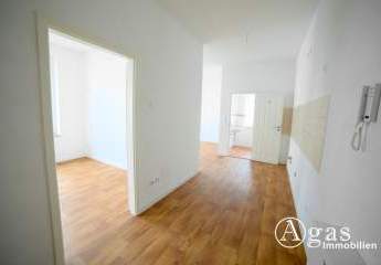 Moderne 2-Zimmer-Wohnung mit offenem Wohnbereich und Abstellraum