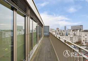 LICHTDURCHFLUTET! 2 Zimmer Dachgeschoss-Wohnung mit ca. 77m² und großer Terrasse in Berlin-Mitte!