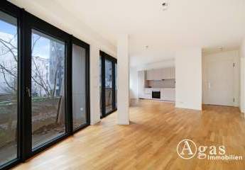 Großzügig geschnittene 2 Zimmer Wohnung mit ca. 78m², EBK und Balkon in Berlin-Mitte!