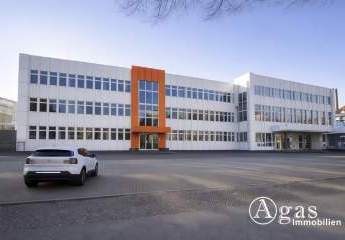 Attraktiver Unternehmensstandort mit außergewöhnlichem Stellplatzangebot in Berlin-Moabit