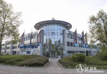 Büro mit Lagerhalle in verkehrsgünstiger Lage