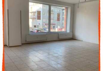 Büro-/ Praxis- oder Ladenfläche am Planitzer Markt zu vermieten!