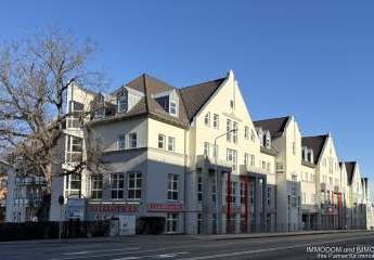 Lukrative Praxis- oder Bürofläche (teilbar) zu vermieten!