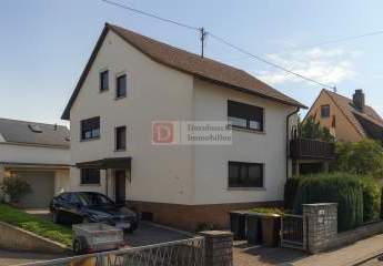 Top!! Mehrfamilienhaus 3 Wohneinheiten, 2 Garagen & wohnähnlichem Gartenhaus