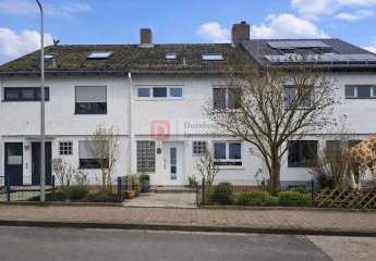 Top!! Reihenmittelhaus mit 6 Zimmern, Garten und Garage