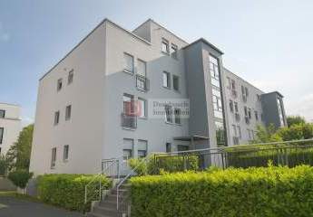 Top!!  Provisionsfrei - Renovierte Gartenwohnung