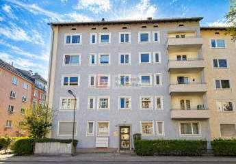 Top!! Sanierungsbedürftige 2-Zi Wohnung in guter Lage mit Balkon