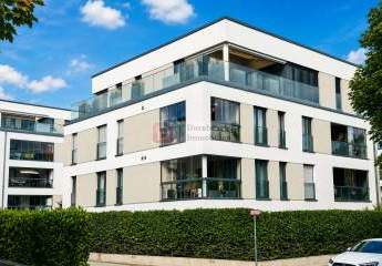 Top!! Großzügige 3-Zimmer-Wohnung mit Wintergarten und Tiefgaragenstellplatz
