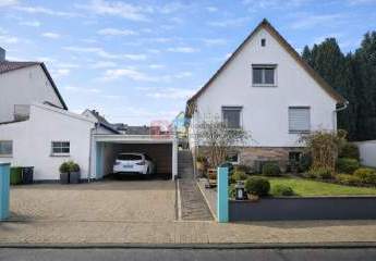 Top!! Gepflegtes Einfamilienhaus mit großem Garten, Kamin & Nebengebäude