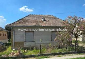 Renovierungsbedürftiges Einfamilienhaus mit großem Grundstück im Komitat Somogy - Segesd
