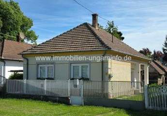 Im Komitat Somogy, in Sávoly - Einfamilienhaus mit großem Grundstück und weiteren, separat katastergeführten Flächen zu verkaufen