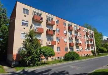In Marcali steht eine Wohnung im ersten Stock mit Balkon zum Verkauf