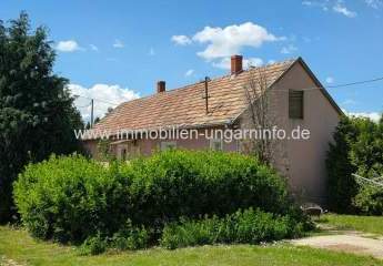 Einfamilienhaus in Öreglak zu verkaufen (geschlossenem Garten)