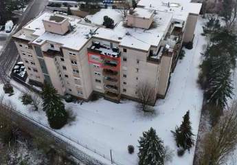 Charmante 2,5-Zimmer-Wohnung (ehem. 3,5 Zimmer) nahe Badesee inkl. Stellplatz & Tiefgarage