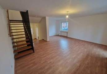 Reiheneckhaus in Kernstadtlage, provisionsfrei, Loggia, Vollkeller, Stellplatz